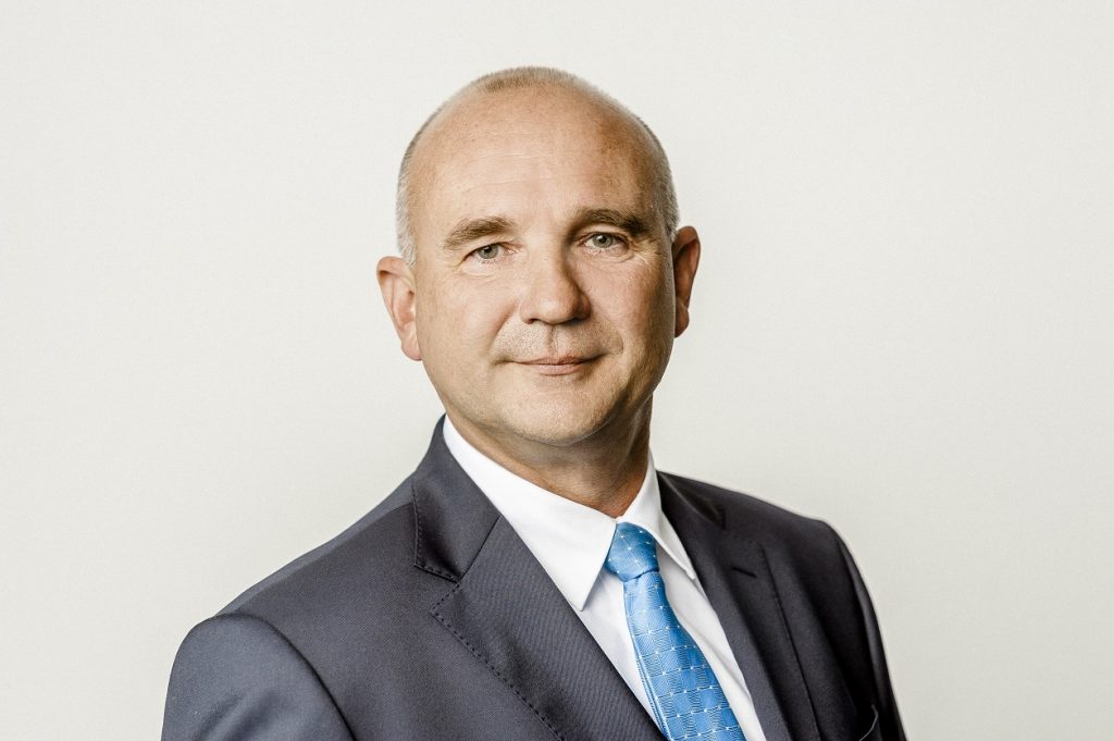 Hans Peter Schupp, Vorstand der Fidecum AG und Portfoliomanager des Contrarian Value Euroland Fonds, über die mangelnde Nachhaltigkeit von Unternehmenschefs